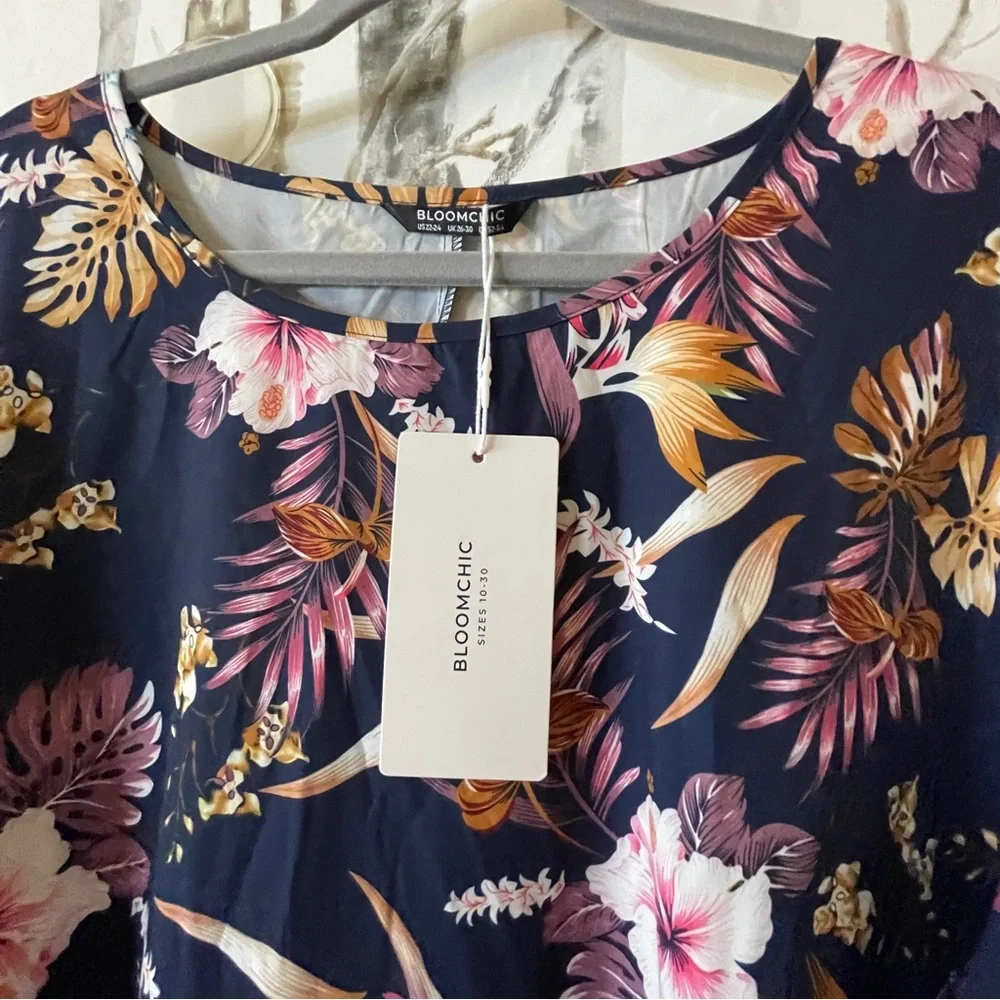 🚨Bloom Chic Floral Dress 22-24 oversized P2P - 30" W-25.5” L; 49'’ - Picture 3 of 8